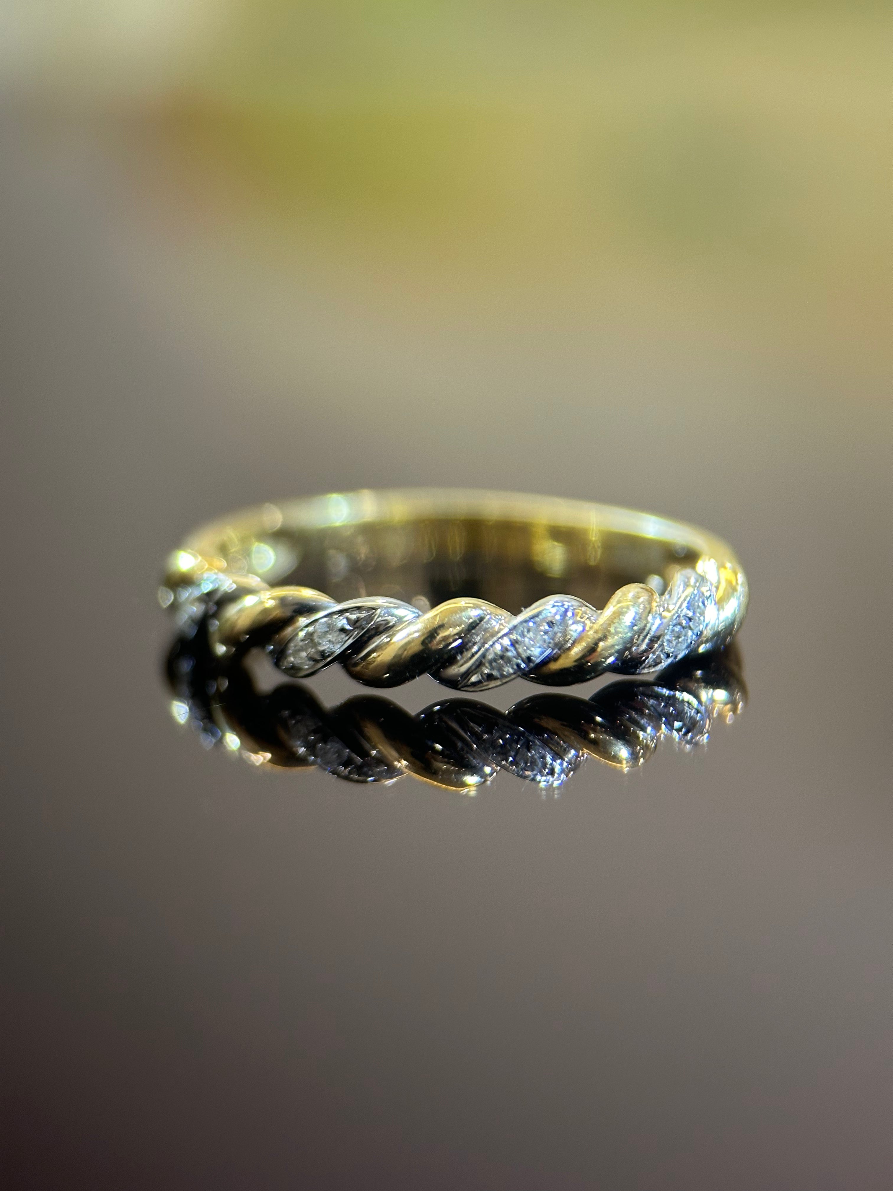 Twisted Dough "mahua" bend ring